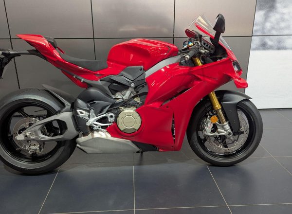2025 Ducati Panigale V4S