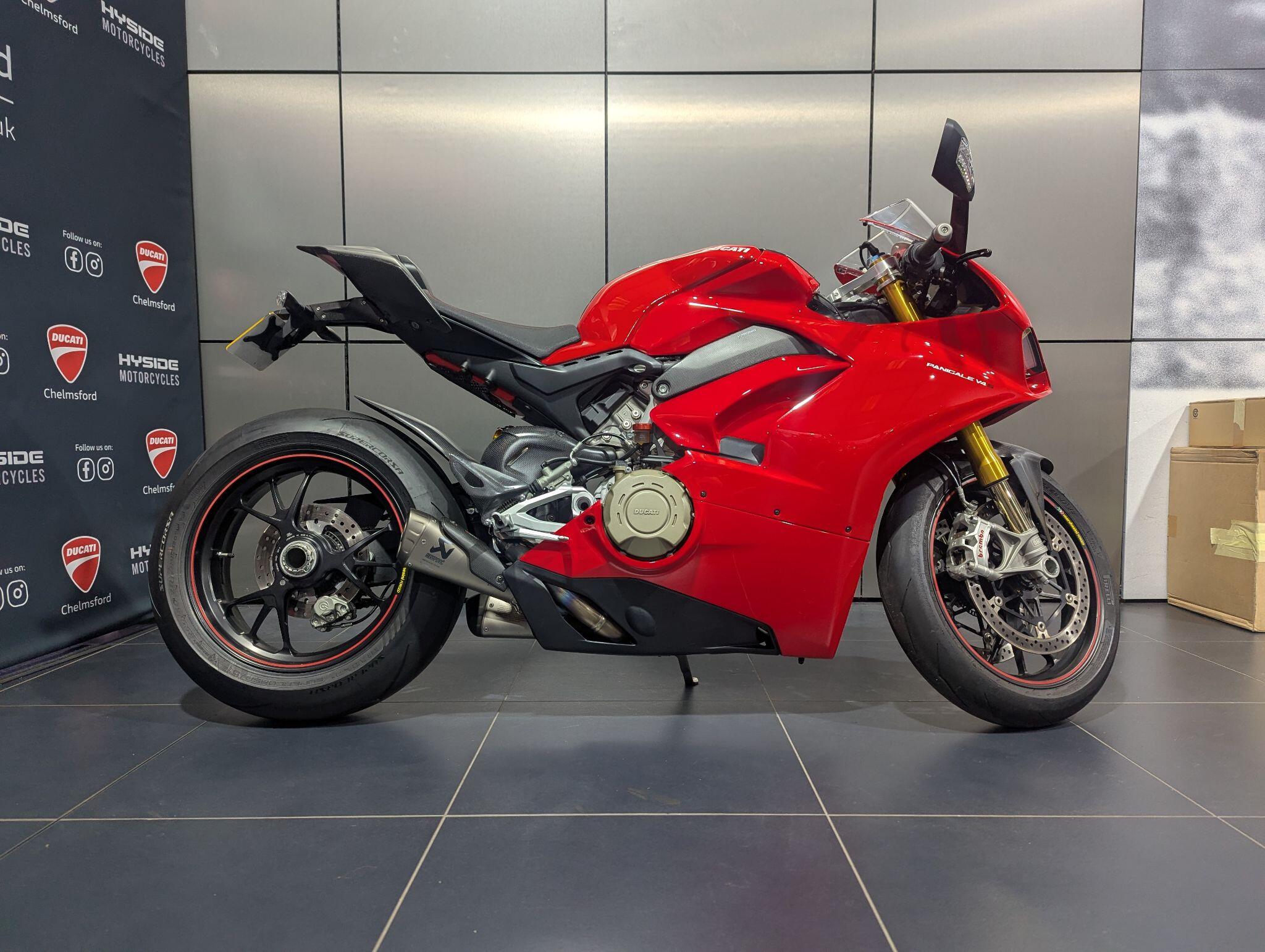 2017 Ducati Panigale V4S