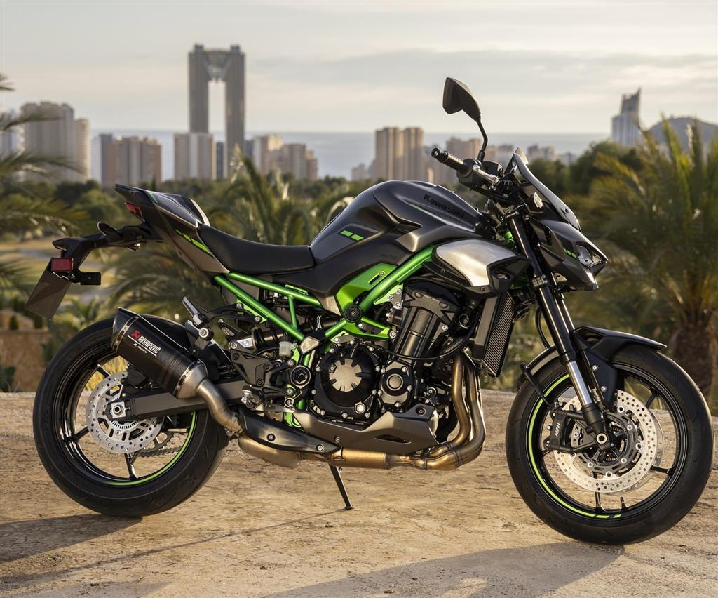 Akrapovič Carbon Exhaust (Z900/SE) - Image 2